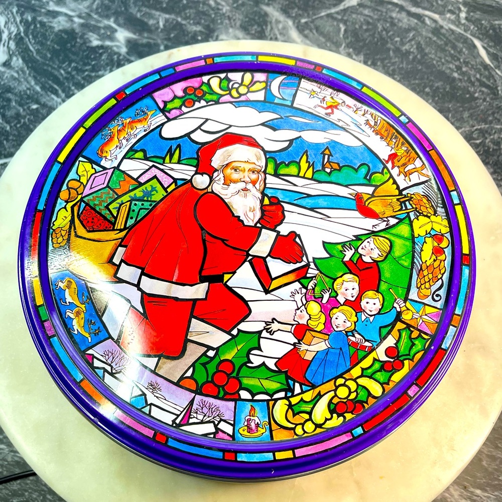 Cadbury's chocolate biscuit cookie tin